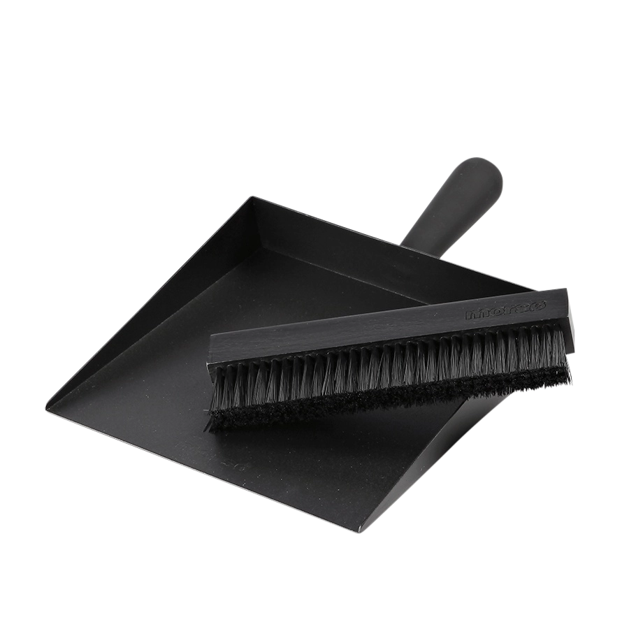 Kehrwanne und Besen von Morsø