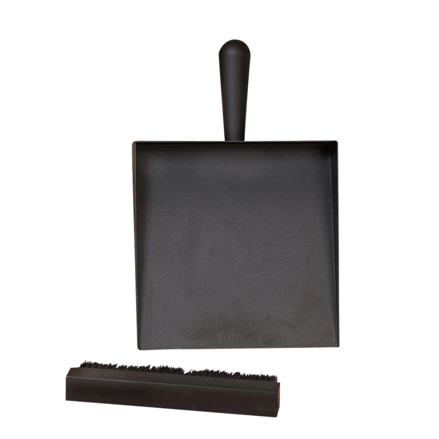 Kehrwanne und Besen von Morsø