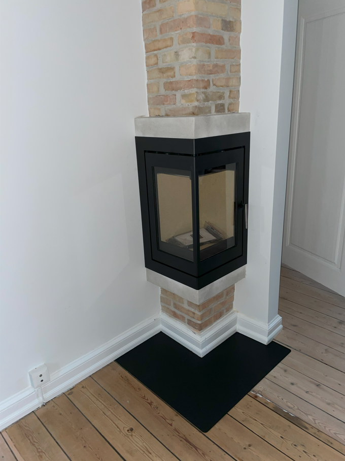 Meteor 550, Hochformat mit schräger Tür – Ausstellungsmodell