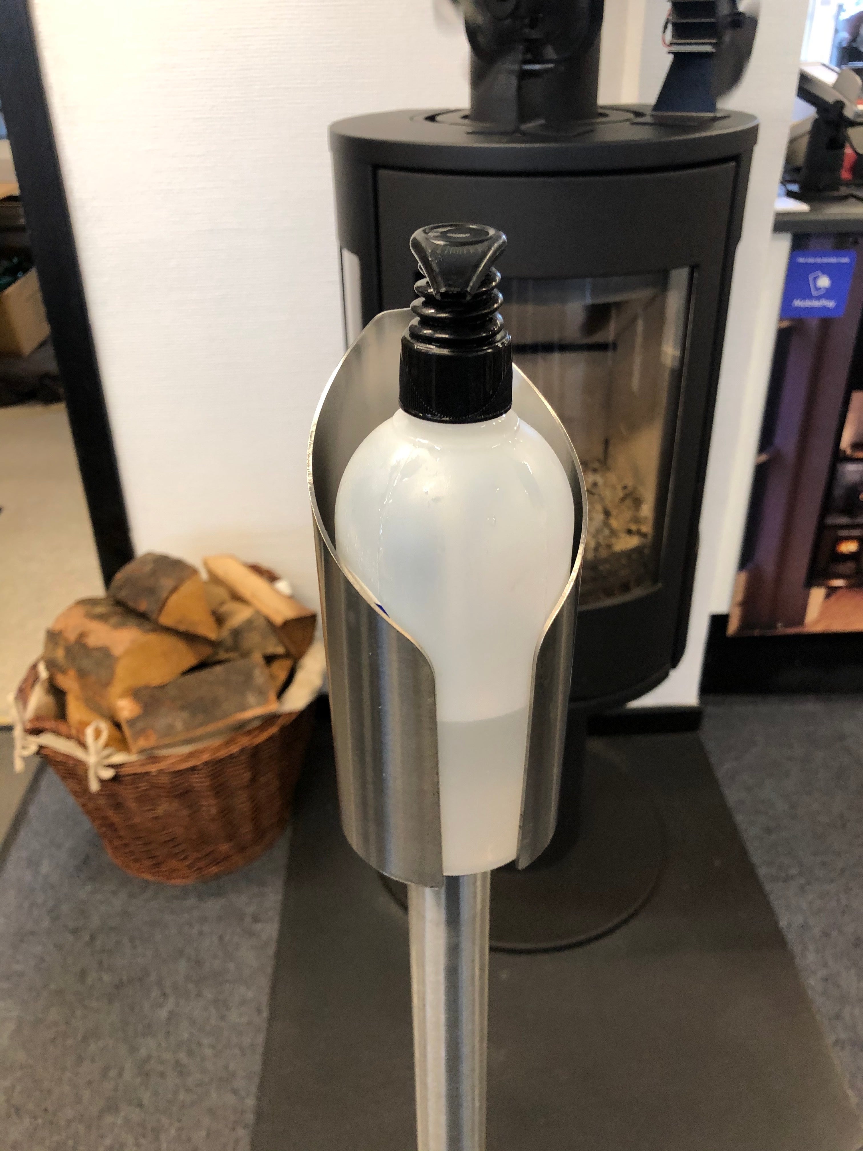 Ständer für Händedesinfektionsmittel